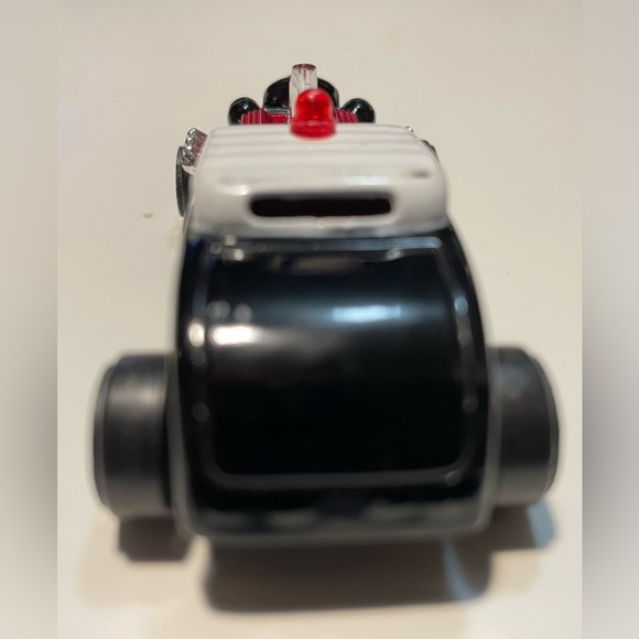 Maisto Knuckle Dragger Black & White Metropolitan Police Diecast Car - Picture 4 of 6